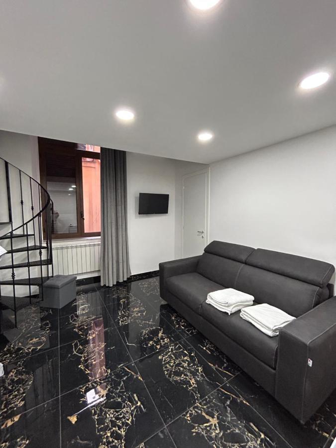 Giovanni Luxury Suites Неаполь Экстерьер фото