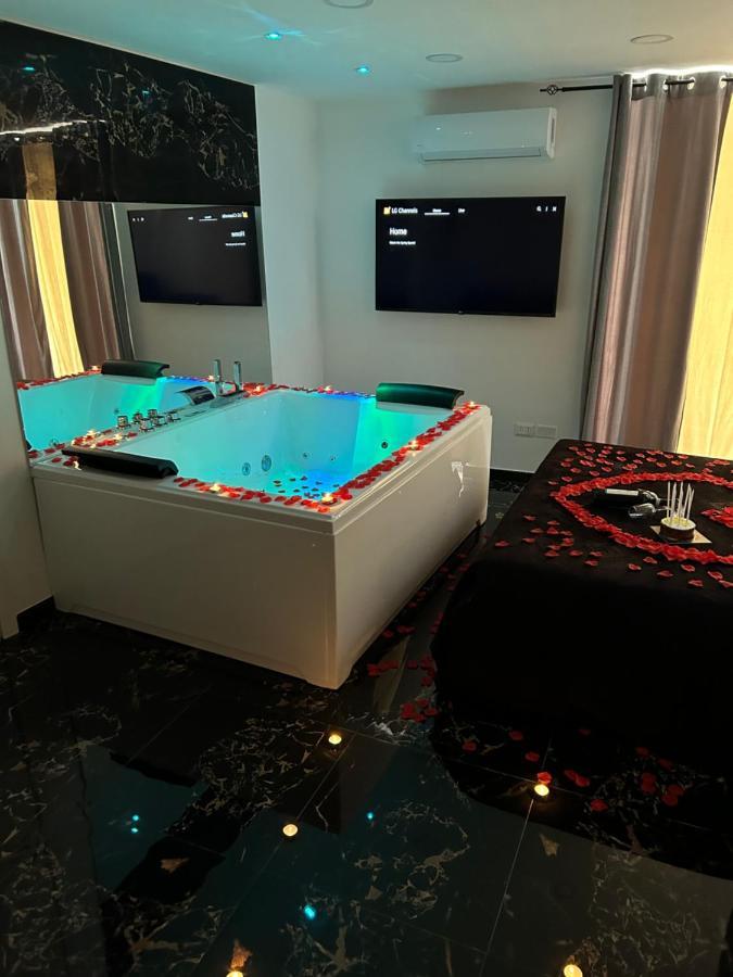 Giovanni Luxury Suites Неаполь Экстерьер фото