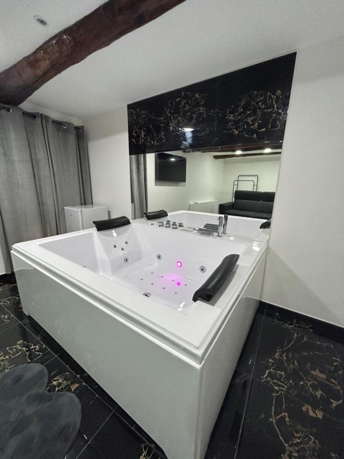 Giovanni Luxury Suites Неаполь Экстерьер фото