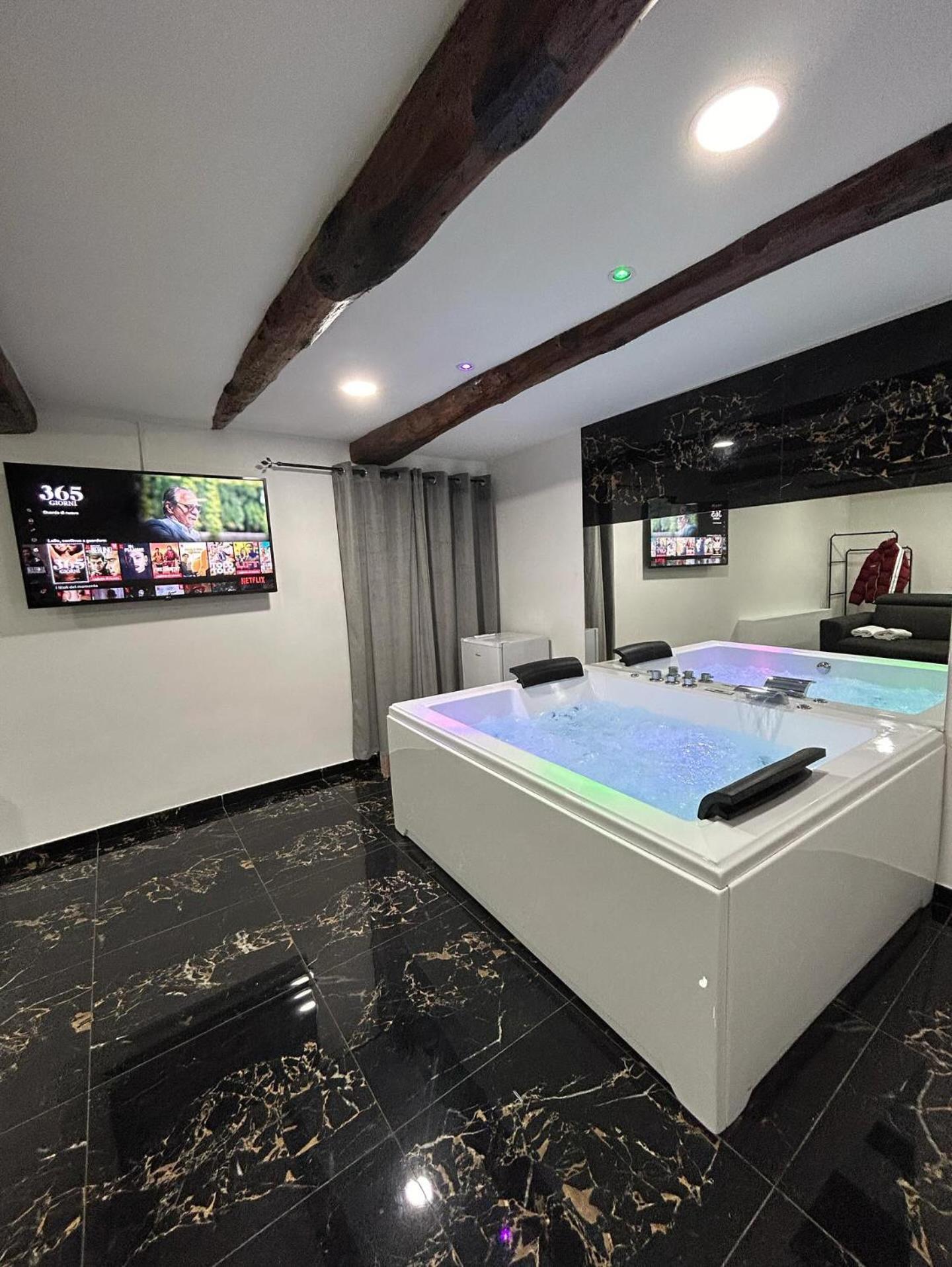 Giovanni Luxury Suites Неаполь Экстерьер фото